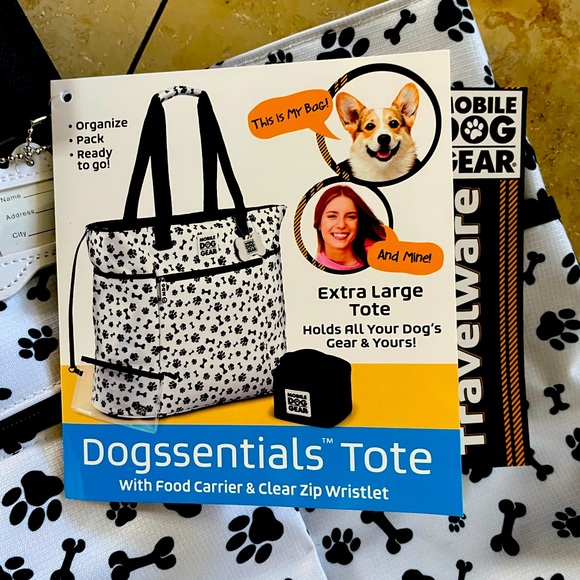 Dogssentials Tote with Food Carrier & Clear Zip Wristlet - Picture 5 of 8